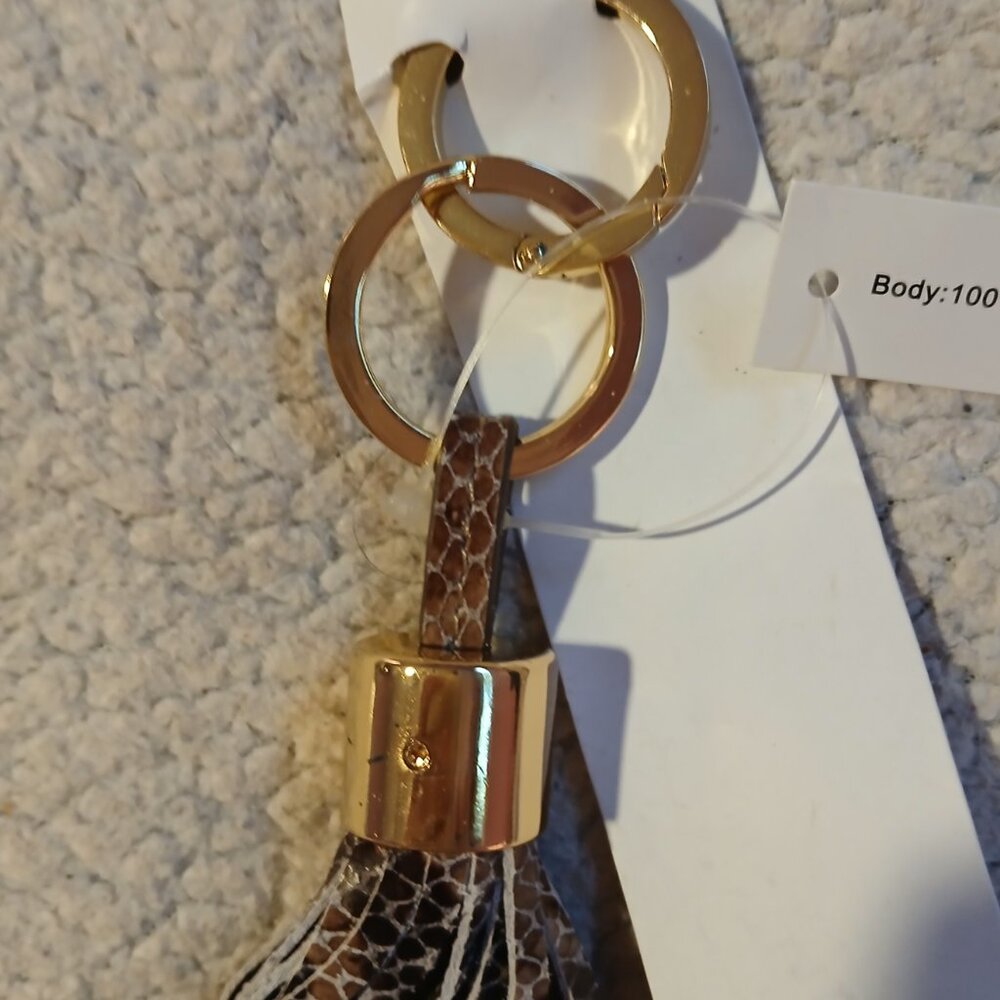 G.I.L.I  Snakeskin Patterned leather tassel Keychain / Purse charm NWT - Picture 3 of 5